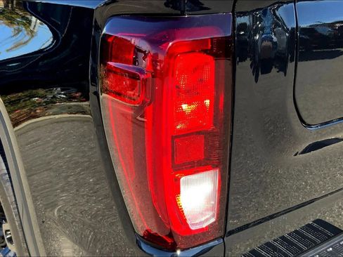 Certified 2022 GMC Sierra 1500 Elevation image 27