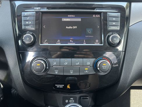 Used 2021 Nissan Rogue Sport S FWD image 4