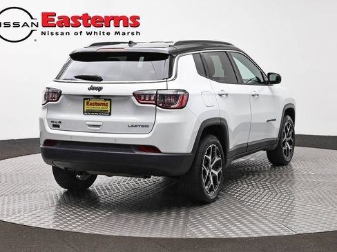 Used 2025 Jeep Compass Limited AWD/4WD image 5