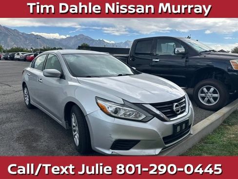 Used 2017 Nissan Altima 2.5 S w/ Power Driver Seat Package FWD image 4