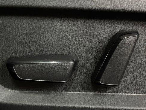 Used 2022 Nissan Rogue SL w/ SL Premium Package image 38