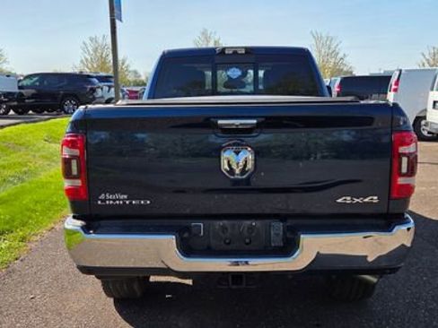 Used 2022 RAM 2500 Limited AWD/4WD image 6