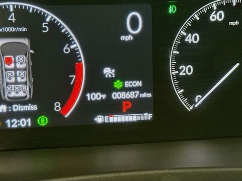 Used 2025 Honda Pilot TrailSport image 20