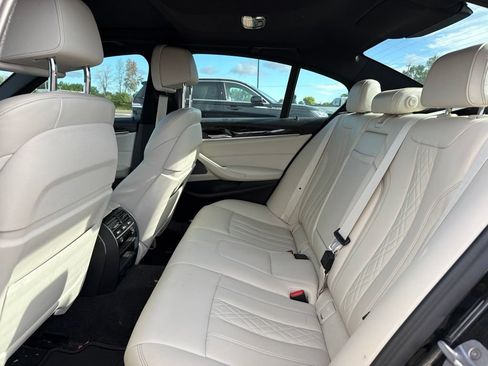 Used 2018 BMW M550i xDrive AWD/4WD image 15