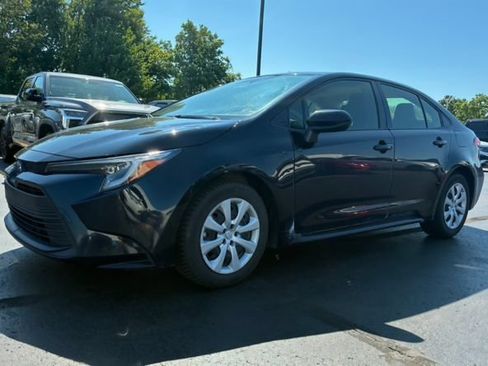 Used 2024 Toyota Corolla LE FWD image 1