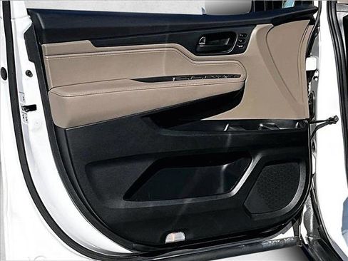 Used 2024 Honda Odyssey EX-L image 17