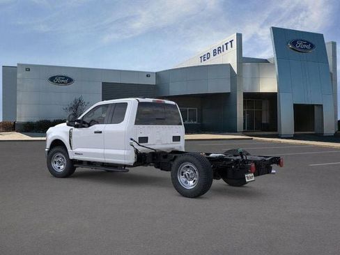 New 2026 Ford F350 XL w/ XL Chrome Package image 5