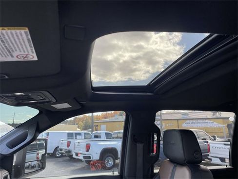 Used 2020 Chevrolet Silverado 2500 High Country w/ Z71 Off-Road Package image 17