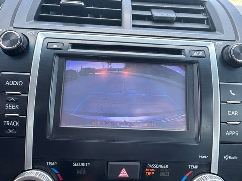 Used 2012 Toyota Camry XLE w/ Leather Pkg FWD image 29