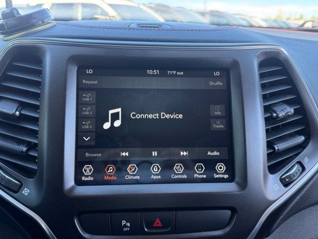 Used 2020 Jeep Cherokee Trailhawk w/ Cold Weather Group AWD/4WD image 20