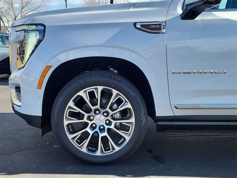 New 2026 GMC Yukon XL Denali w/ Denali Reserve Package image 6
