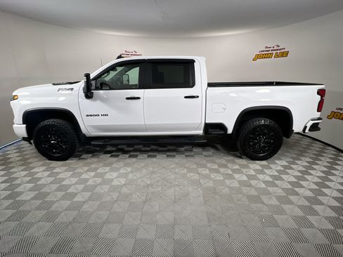 Used 2024 Chevrolet Silverado 3500 LT w/ Z71 Sport Edition AWD/4WD image 2