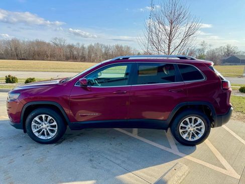 Used 2019 Jeep Cherokee Latitude w/ Popular Appearance Group AWD/4WD image 5