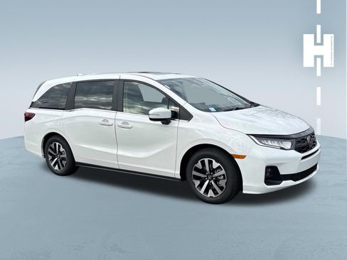 Used 2026 Honda Odyssey EX-L image 3
