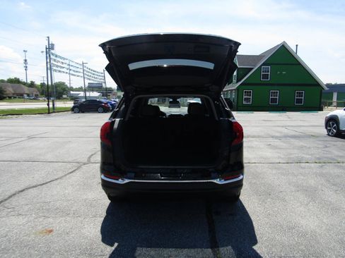 Used 2022 GMC Terrain SLT AWD/4WD image 6