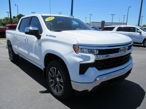 Certified 2024 Chevrolet Silverado 1500 LT AWD/4WD image 3