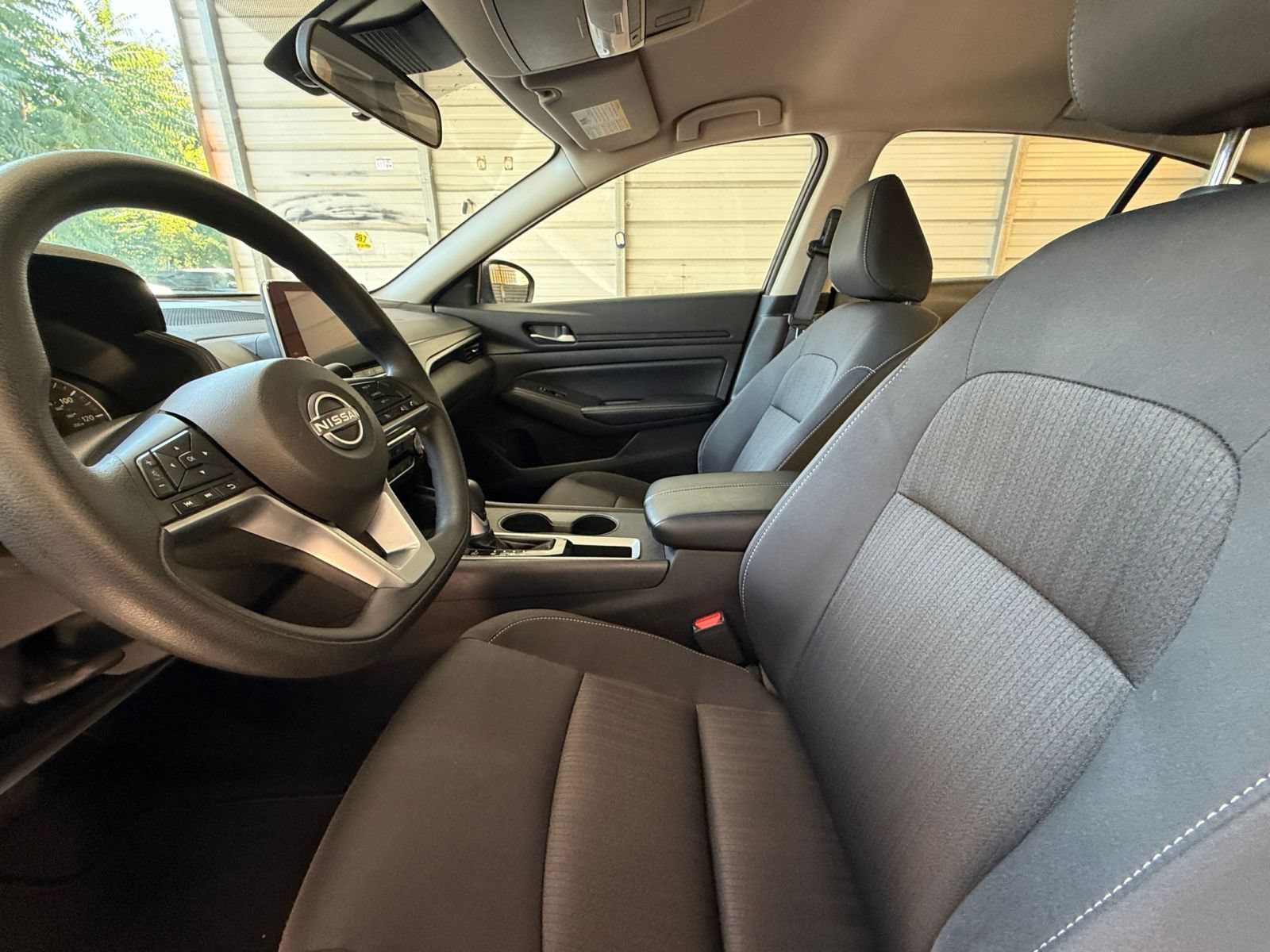 Used 2025 Nissan Altima 2.5 SV FWD image 26