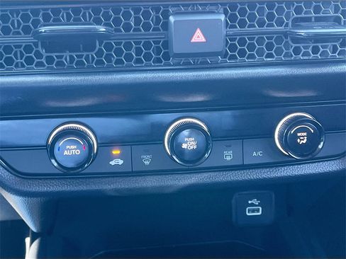 Used 2024 Honda HR-V LX image 15