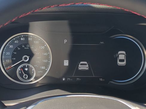 Used 2025 Genesis G70 3.3T Advanced image 31