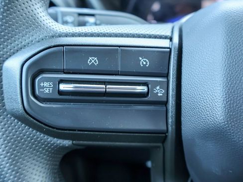 Used 2025 Chevrolet Colorado W/T image 13