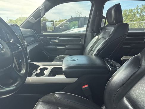 Used 2019 RAM 1500 Laramie AWD/4WD image 32