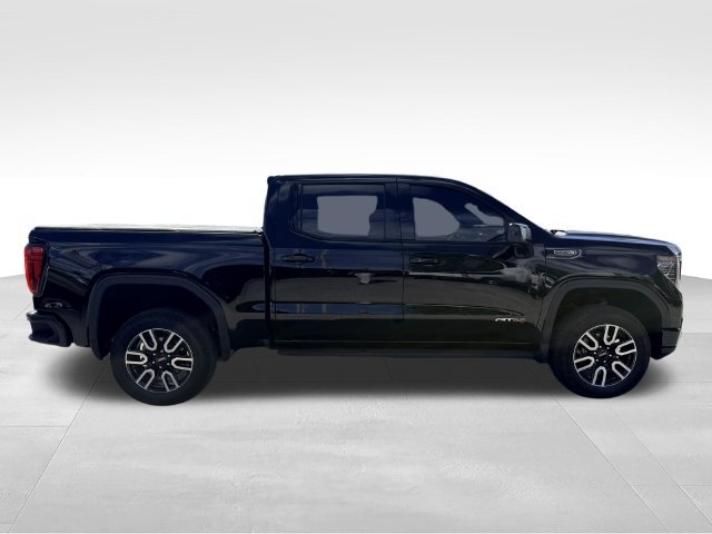 Used 2023 GMC Sierra 1500 AT4 w/ AT4 Premium Package AWD/4WD image 4