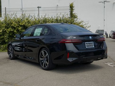 New 2026 BMW i5 M60 AWD/4WD image 17
