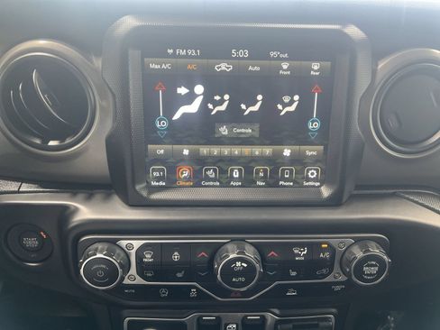 Used 2023 Jeep Gladiator Sport AWD/4WD image 19