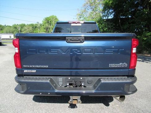 Used 2022 Chevrolet Silverado 3500 High Country w/ Safety Package II AWD/4WD image 6