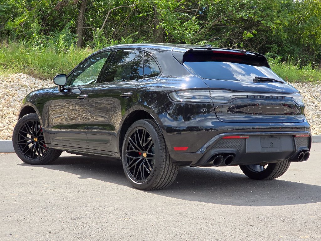 Used 2023 Porsche Macan GTS AWD/4WD image 3