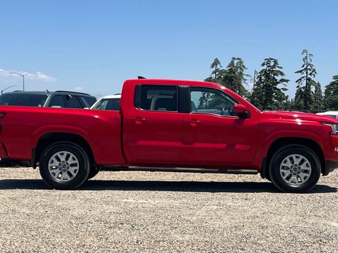 Used 2023 Nissan Frontier SV w/ Technology Package AWD/4WD image 9