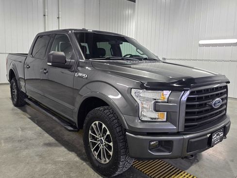 Used 2016 Ford F150 XLT w/ Equipment Group 302A Luxury image 4