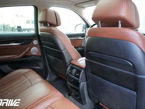 Used 2015 BMW X6 xDrive50i image 43