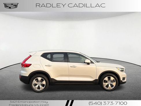 Used 2021 Volvo XC40 T5 Momentum AWD/4WD image 21