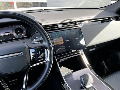 Used 2026 Land Rover Range Rover Velar Dynamic SE AWD/4WD image 6