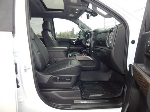 Used 2021 GMC Sierra 3500 Denali w/ Denali Ultimate Package image 17