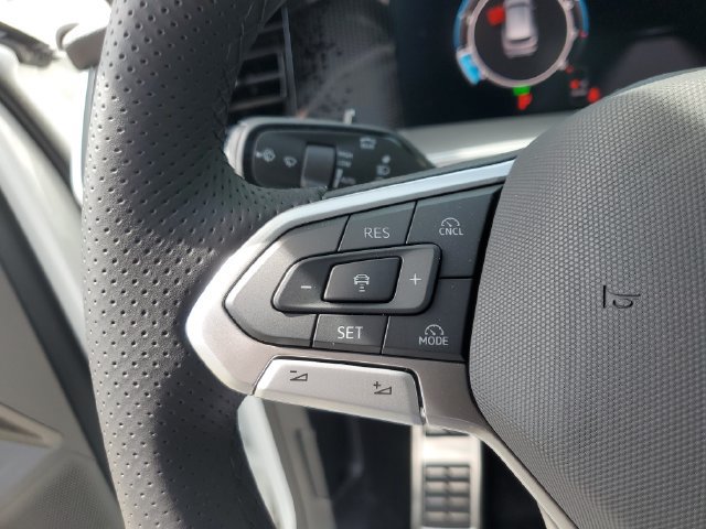 New 2026 Volkswagen Tiguan SE R-Line AWD/4WD image 25