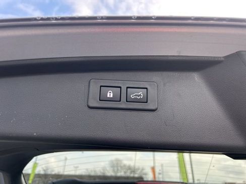 Used 2025 Subaru Outback Onyx Edition AWD/4WD image 30