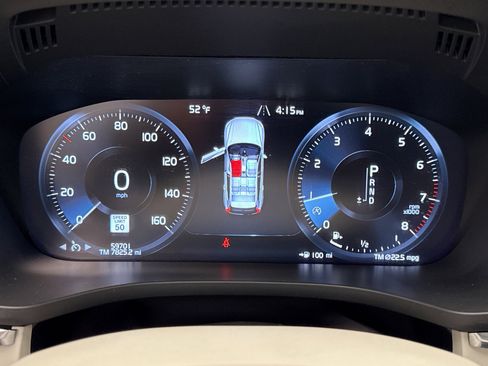 Used 2020 Volvo XC60 T5 Momentum w/ Protection Package image 10