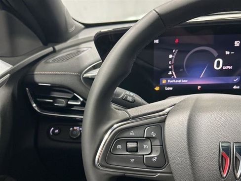 New 2025 Buick Envista Avenir image 34