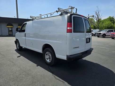 Used 2019 Chevrolet Express 2500 w/ Driver Convenience Package image 3