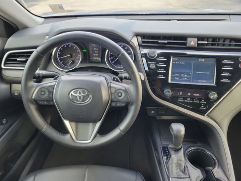 Used 2018 Toyota Camry SE w/ Convenience Package image 17