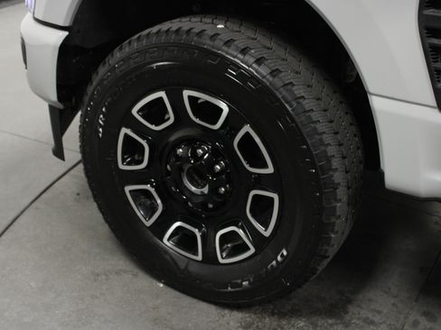 Used 2026 Ford F250 Platinum AWD/4WD image 10