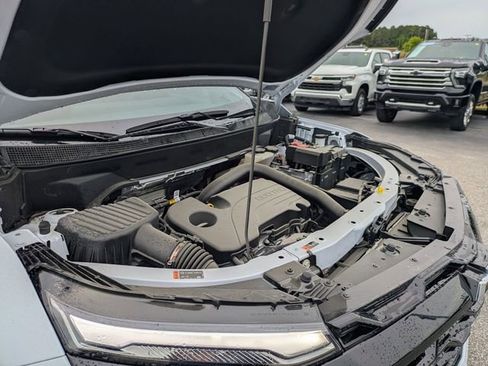 New 2026 Chevrolet Equinox RS w/ Convenience Package III FWD image 41