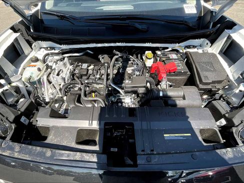 New 2025 Nissan Kicks SR image 15