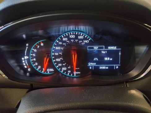 Used 2022 Chevrolet Trax LT w/ LT Convenience Package image 23