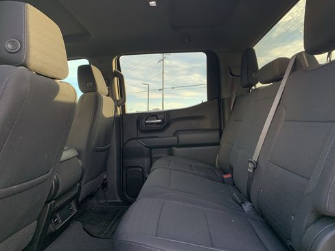 Used 2022 Chevrolet Silverado 1500 Custom image 32