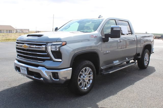 Used 2025 Chevrolet Silverado 2500 LTZ w/ LTZ Texas Edition AWD/4WD image 11
