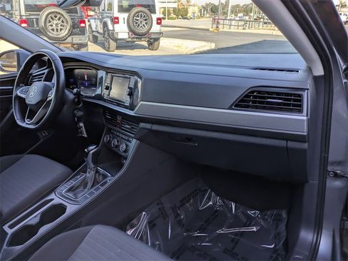 Used 2024 Volkswagen Jetta S image 33