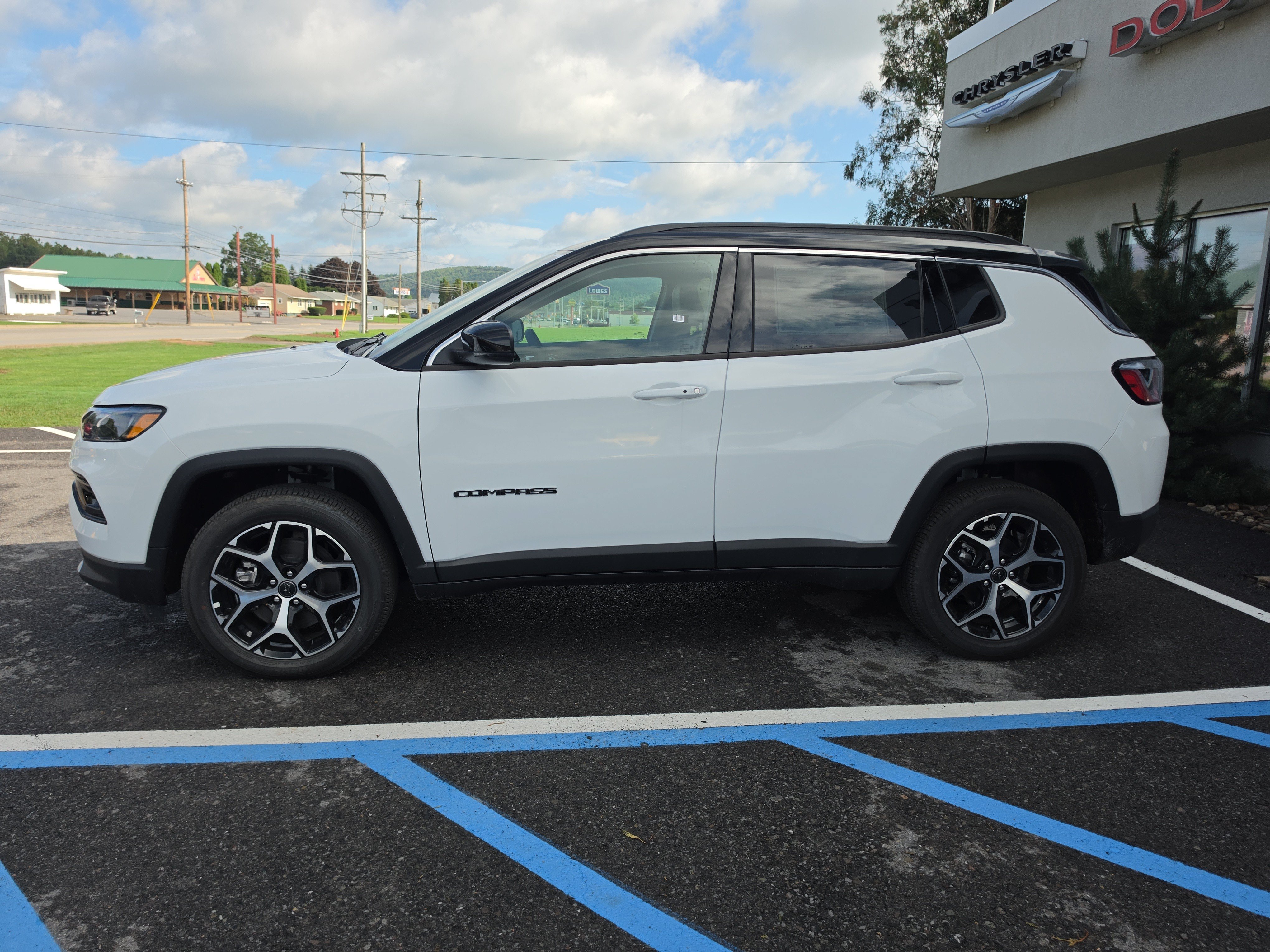 New 2026 Jeep Compass Limited AWD/4WD image 7